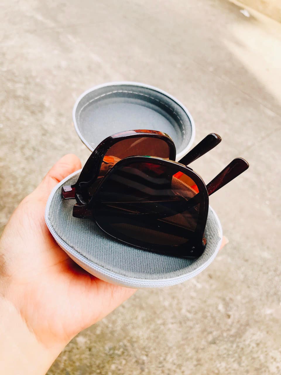 Kính gọng nhựa gập
