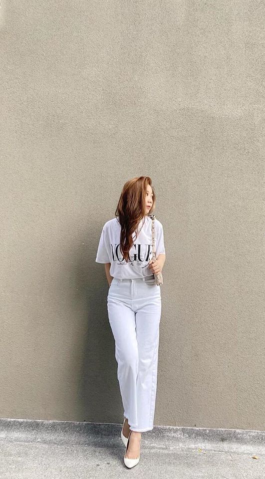 Áo thun in hiệuVogue