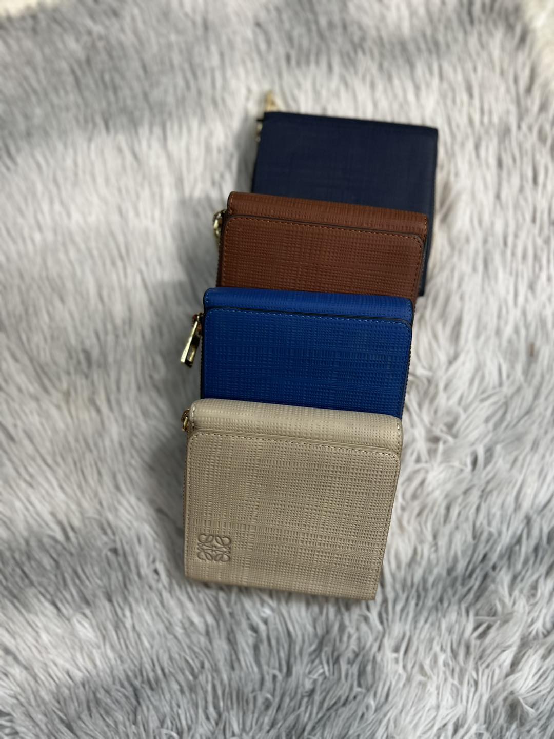 Lovewe xịn shop săn sale nha khach ơi da thật