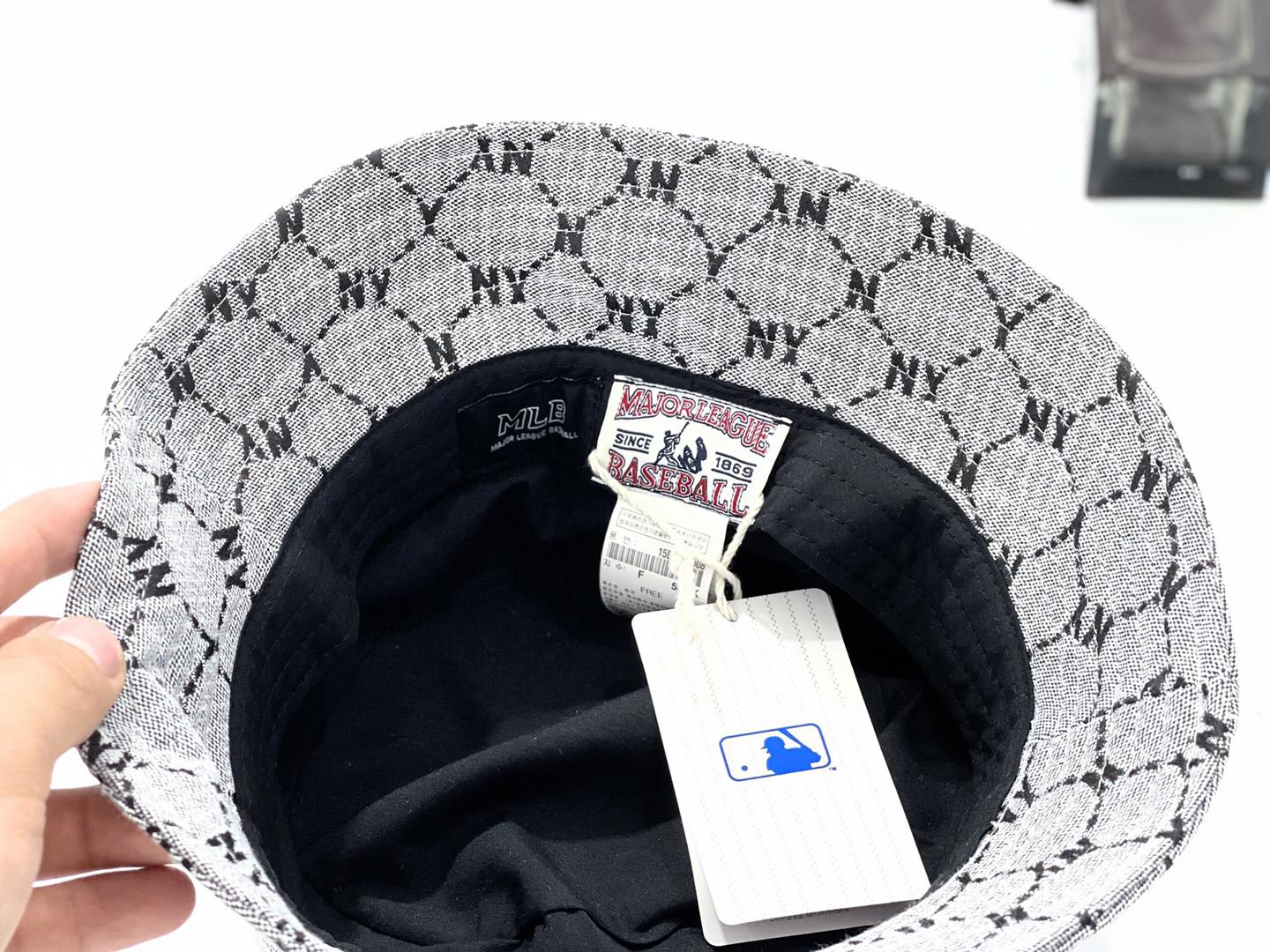 NÓN MLB NY SO COOL CHO NGÀY HÈ NĂNG ĐỘNG