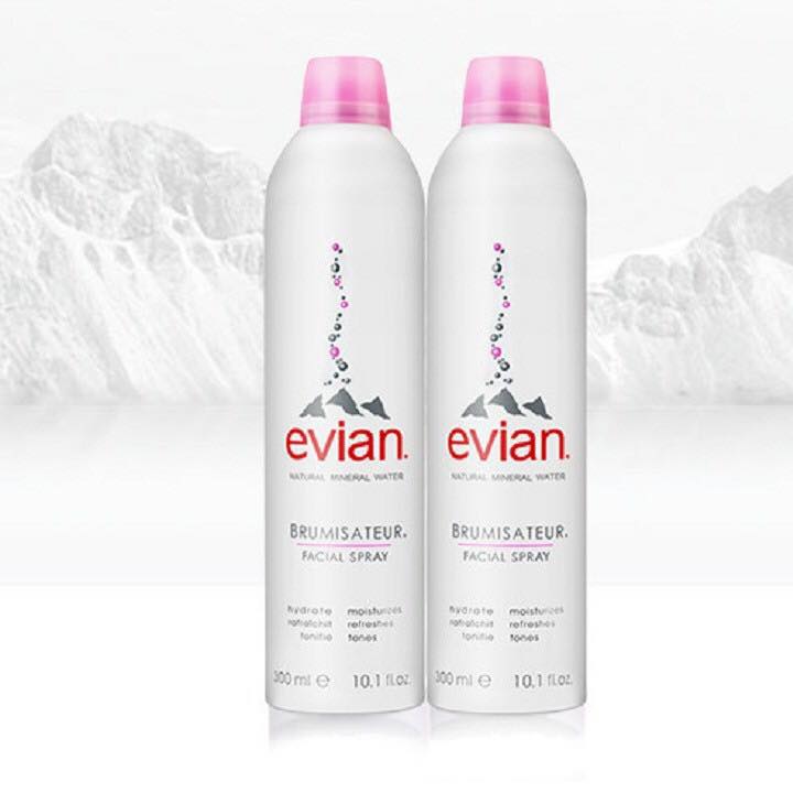 Xịt khoáng Evian của pháp