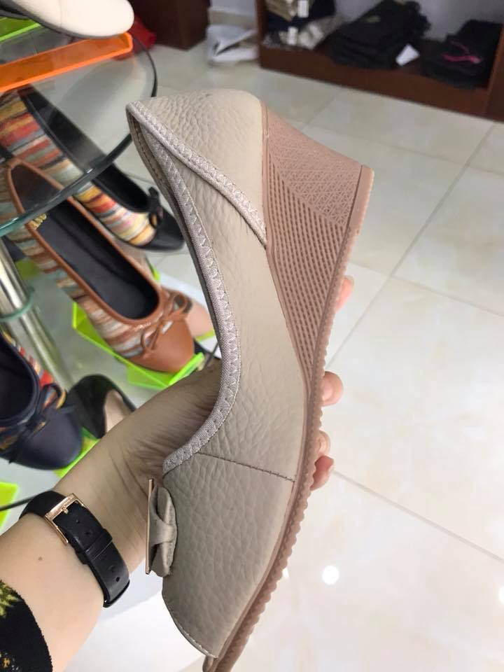Giày mềm êm