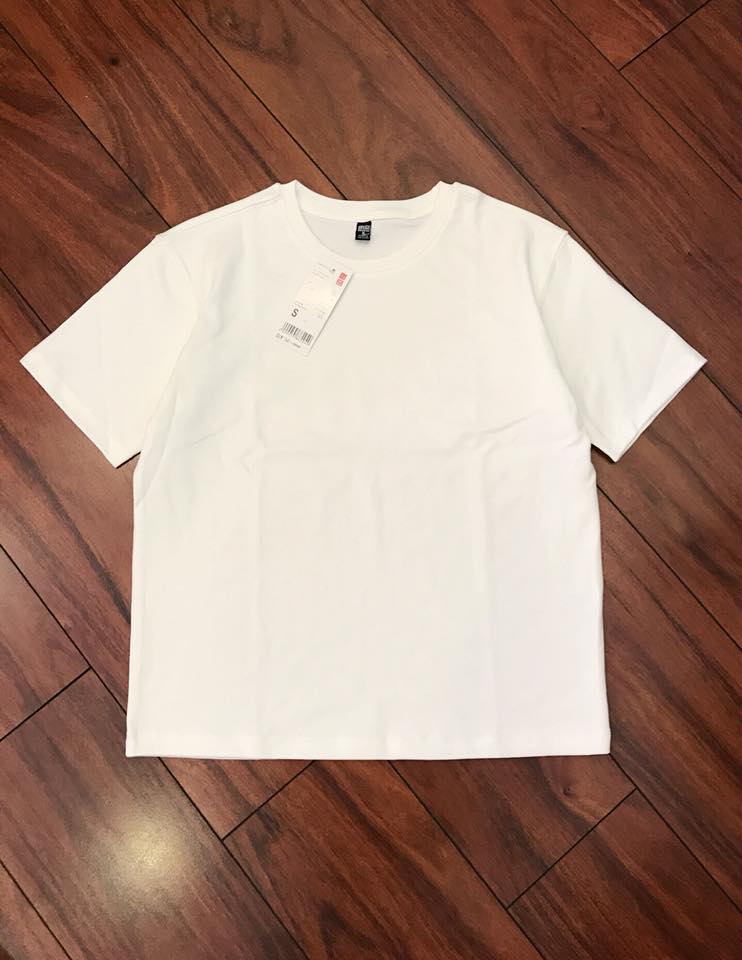 . UNIQLO - ÁO THUN VỀ FORM SUÔN NHƯ WEB
