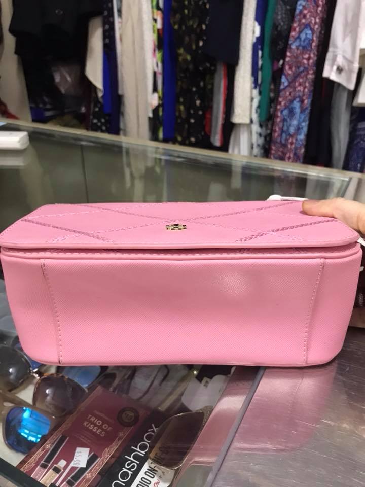 tory burch hồng