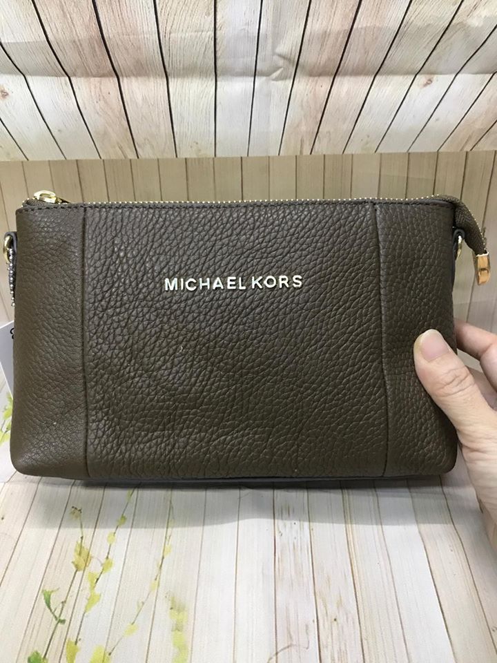 Túi da gắn logo Mk ( ko phai MK)