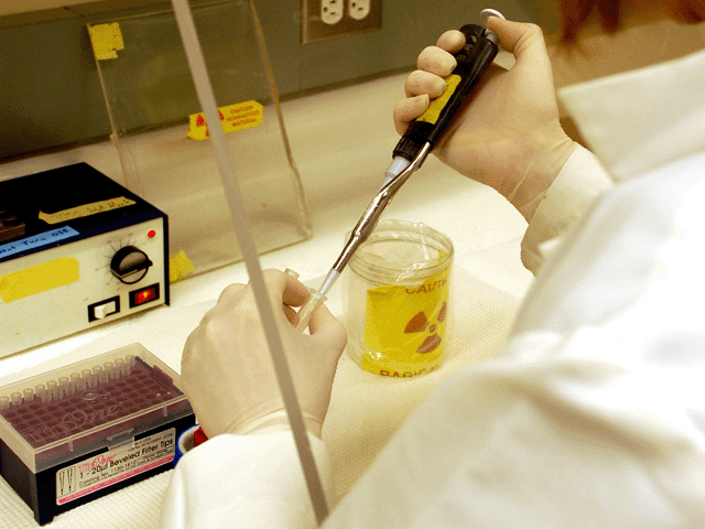 Cách sơ cứu chấn thương và ngộ độc trong phòng thí nghiệm