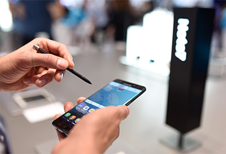 Samsung: bản cập nhật sắp tới cho Note 7 ở Mỹ sẽ chặn máy sạc pin, chặn mạng di động