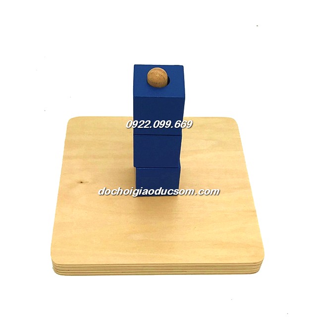 Các khối lập phương và trục thẳng đứng - Giáo cụ Montessori 0-3 tuổi