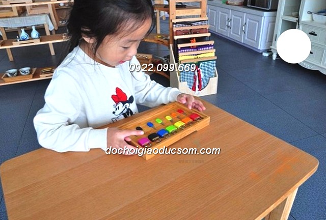 Bộ khóa mầu - Giáo cụ Montessori