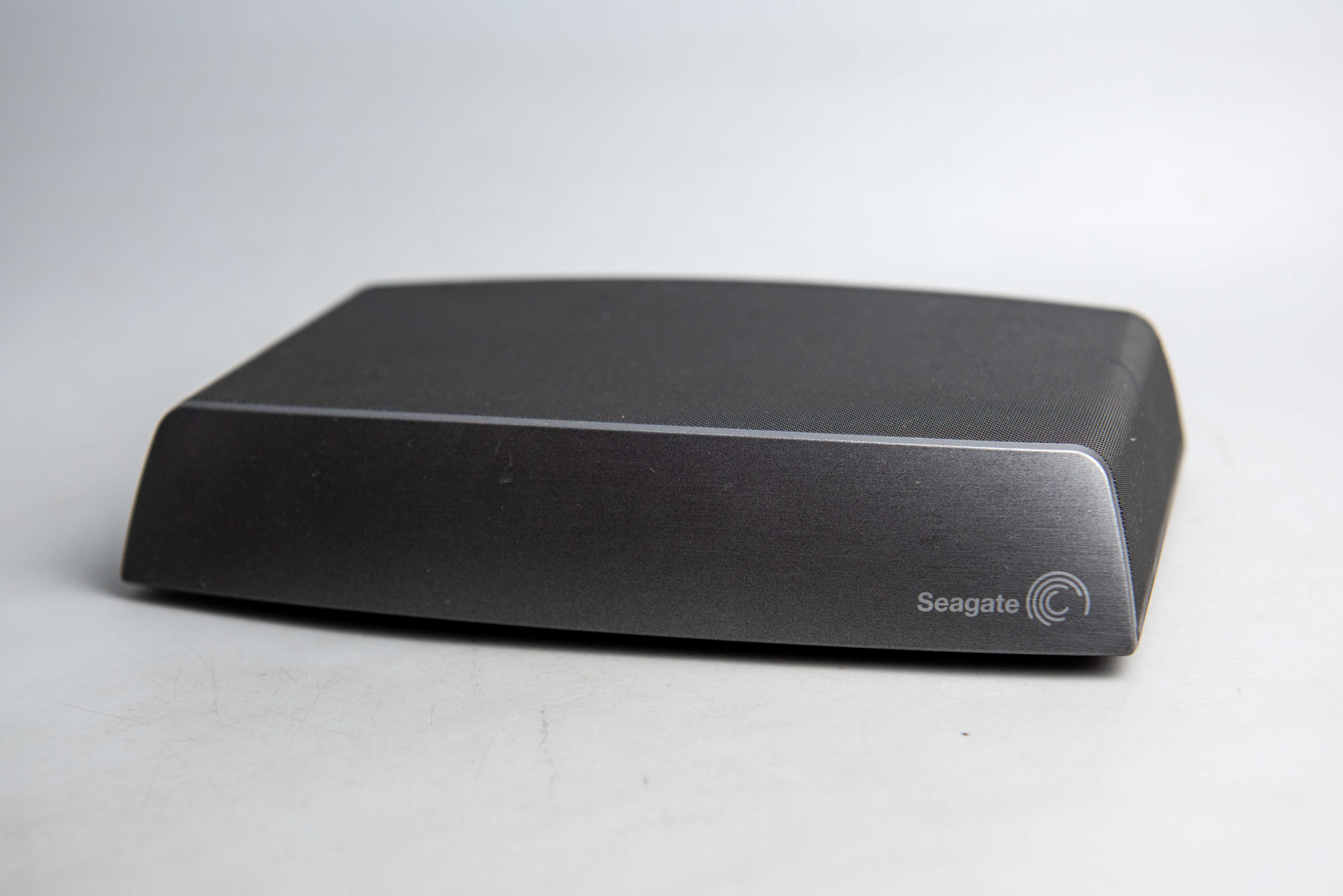 o-cung-nas-seagate-srn01c-4tb