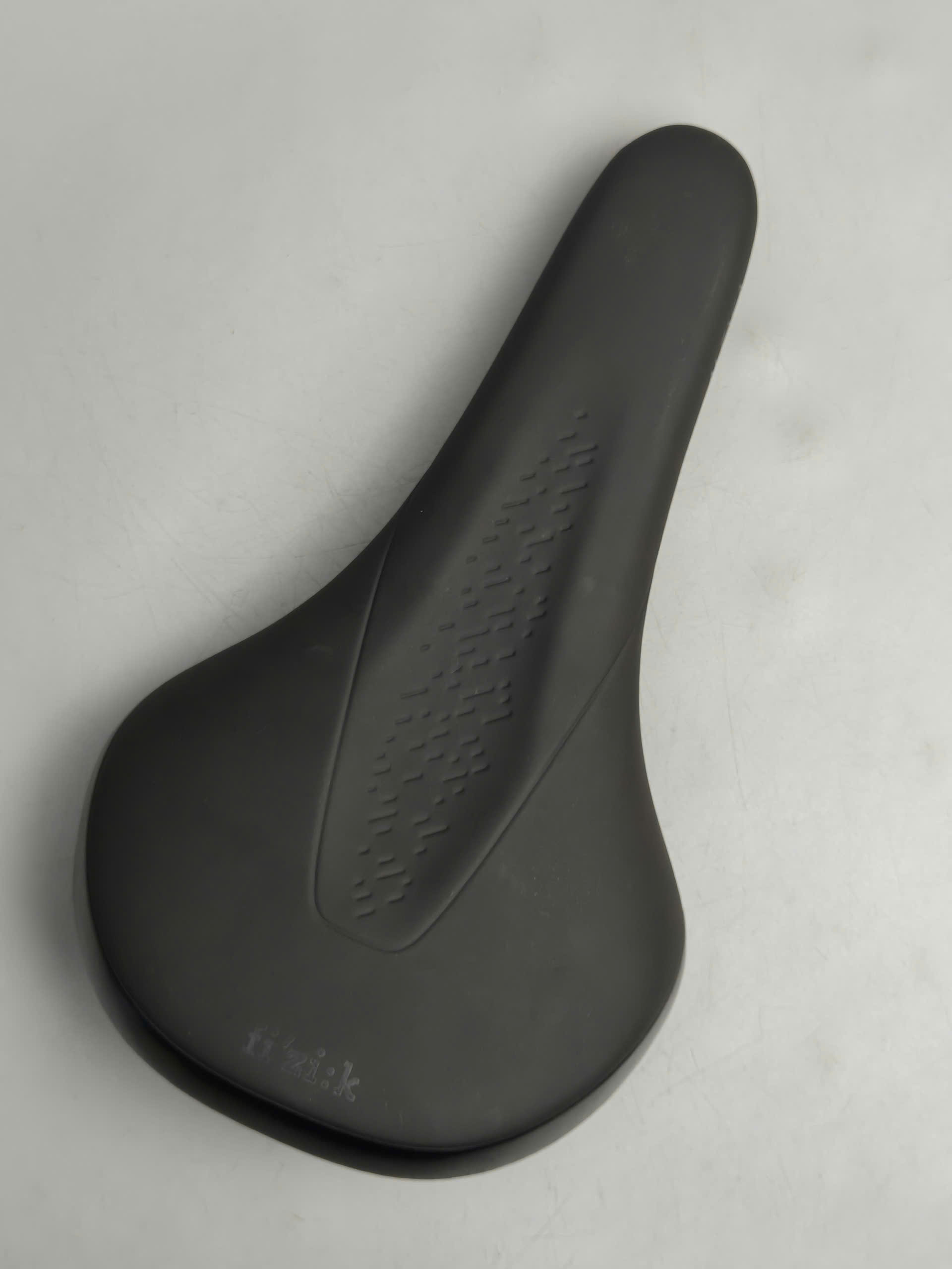fizik-terra-alpaca-x5-voi-gong-rail-mobius-y0012