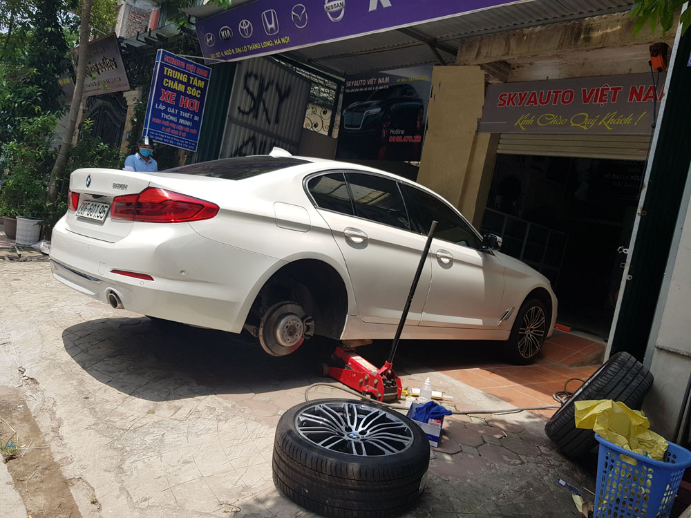 Địa chỉ Độ xe lắp đặt phụ kiện ô tô uy tín tại Hà Nội