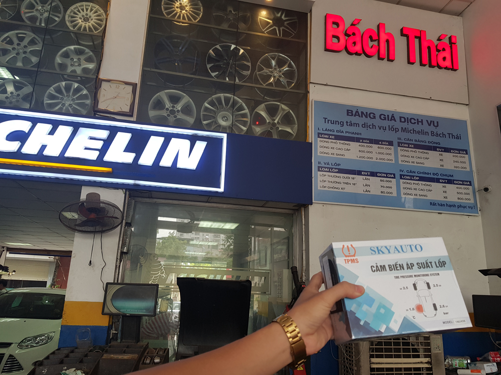 Nhất định phải lắp cảm biến áp suất lốp nếu không quá muộn