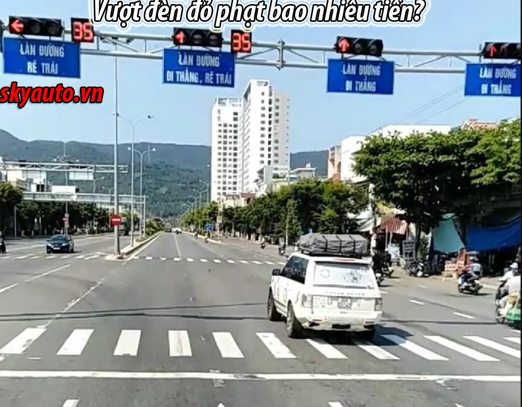 Vượt đèn đỏ ô tô phạt bao nhiêu?