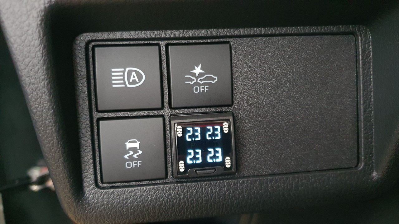 Cảm biến áp suất lốp lỗ chờ nhỏ vuông Toyota SKYAUTO