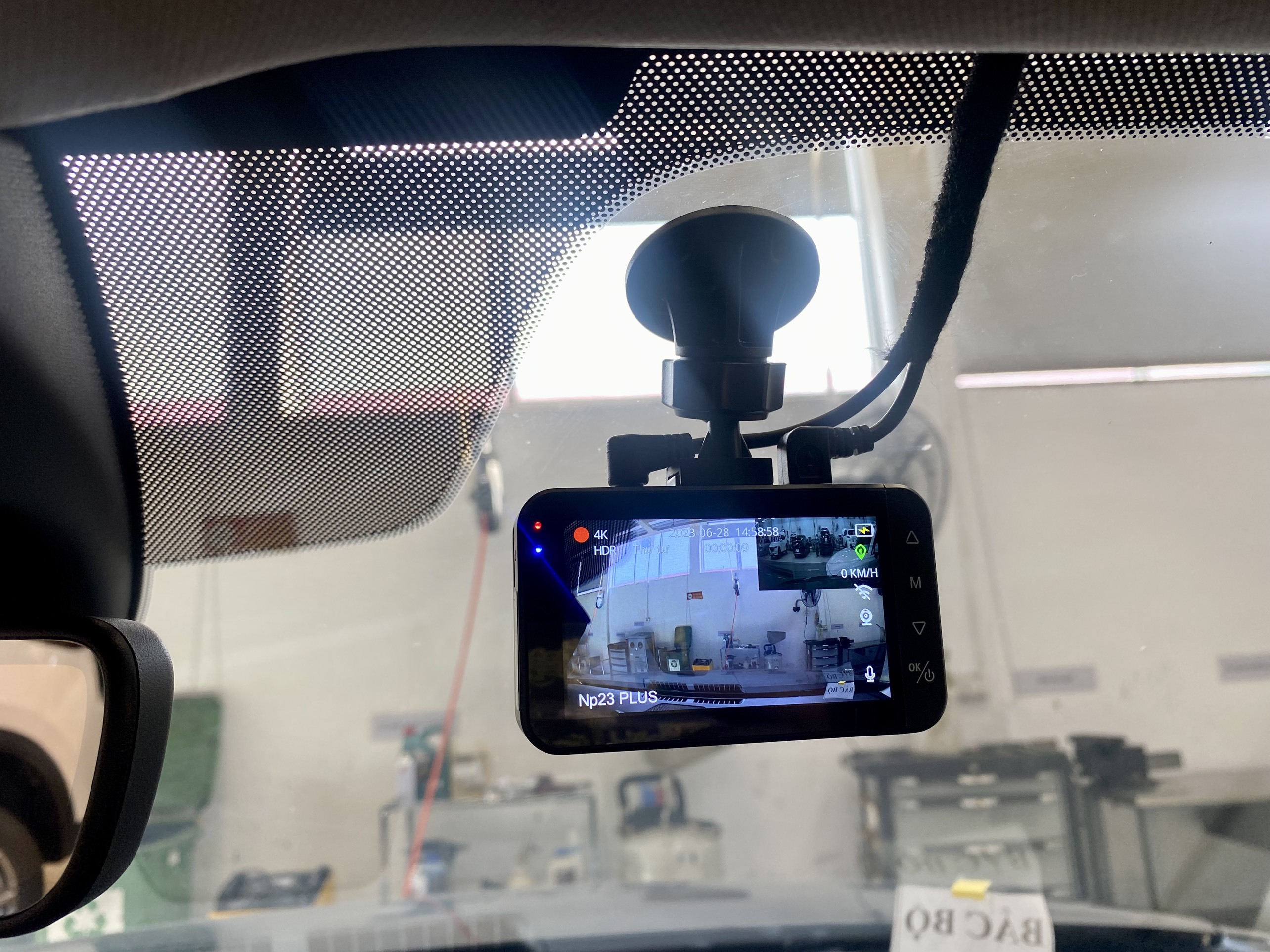 Camera hành trình giá rẻ nhưng chất lượng