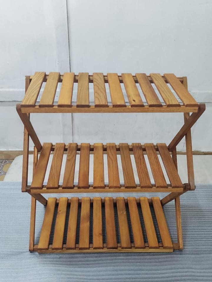 [CHO THUÊ] KỆ GỖ 3 TẦNG GẤP GỌN