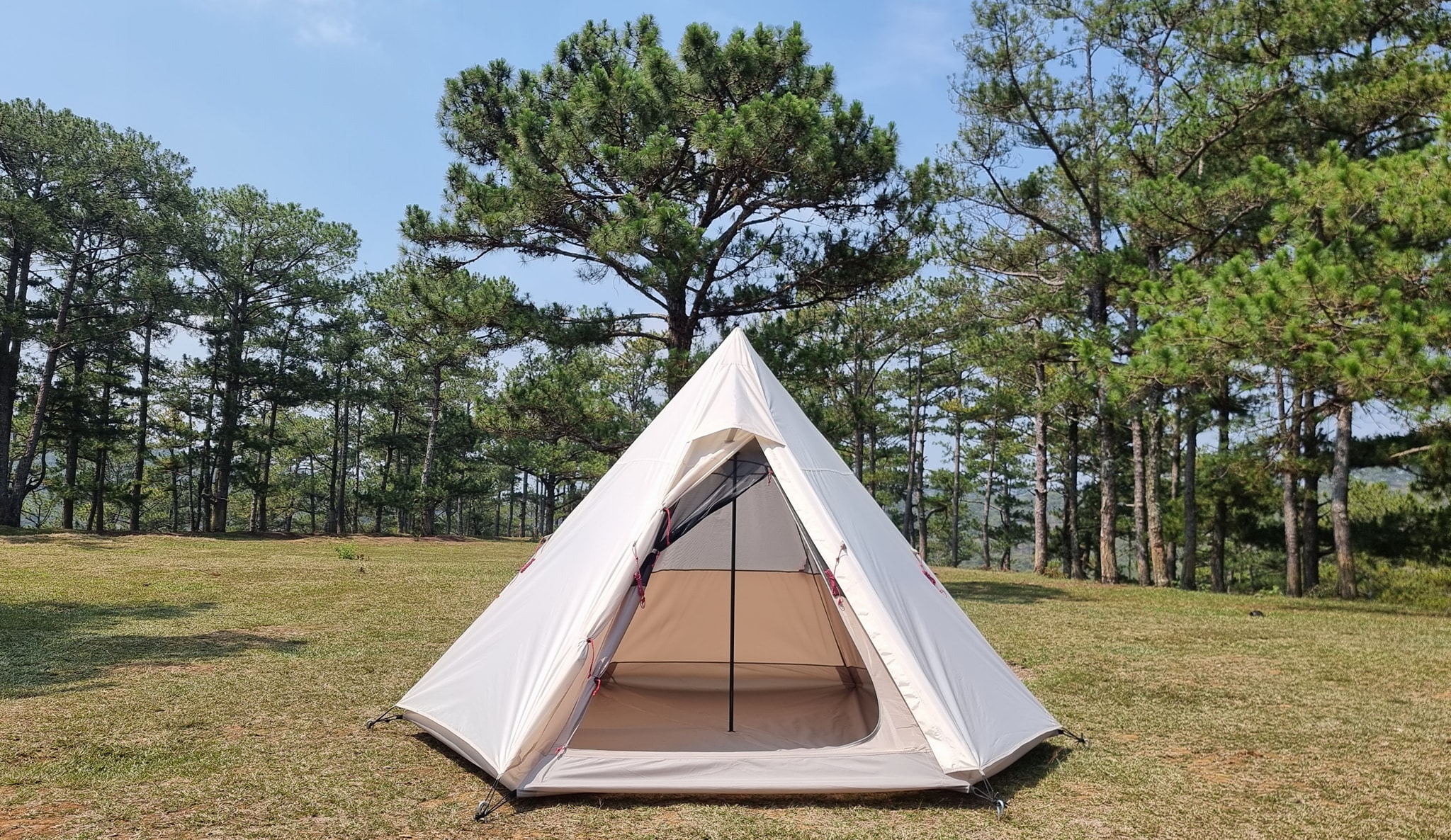 LỀU MÔNG CỔ, LỀU TRỤ DOUBLE HILL 4P