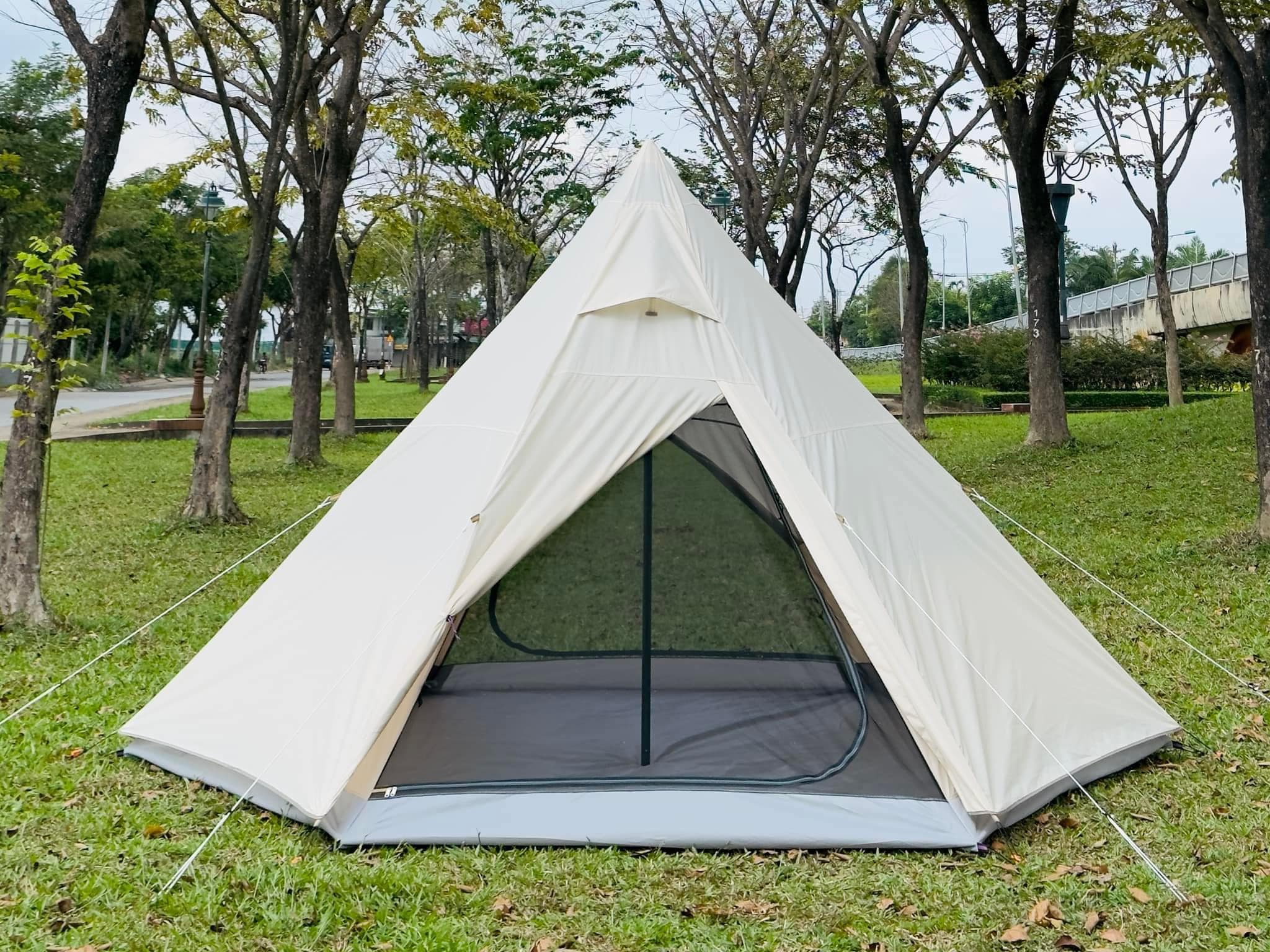 LỀU TRỤ MÔNG CỔ DOUBLE DOUBLE HILL 8P