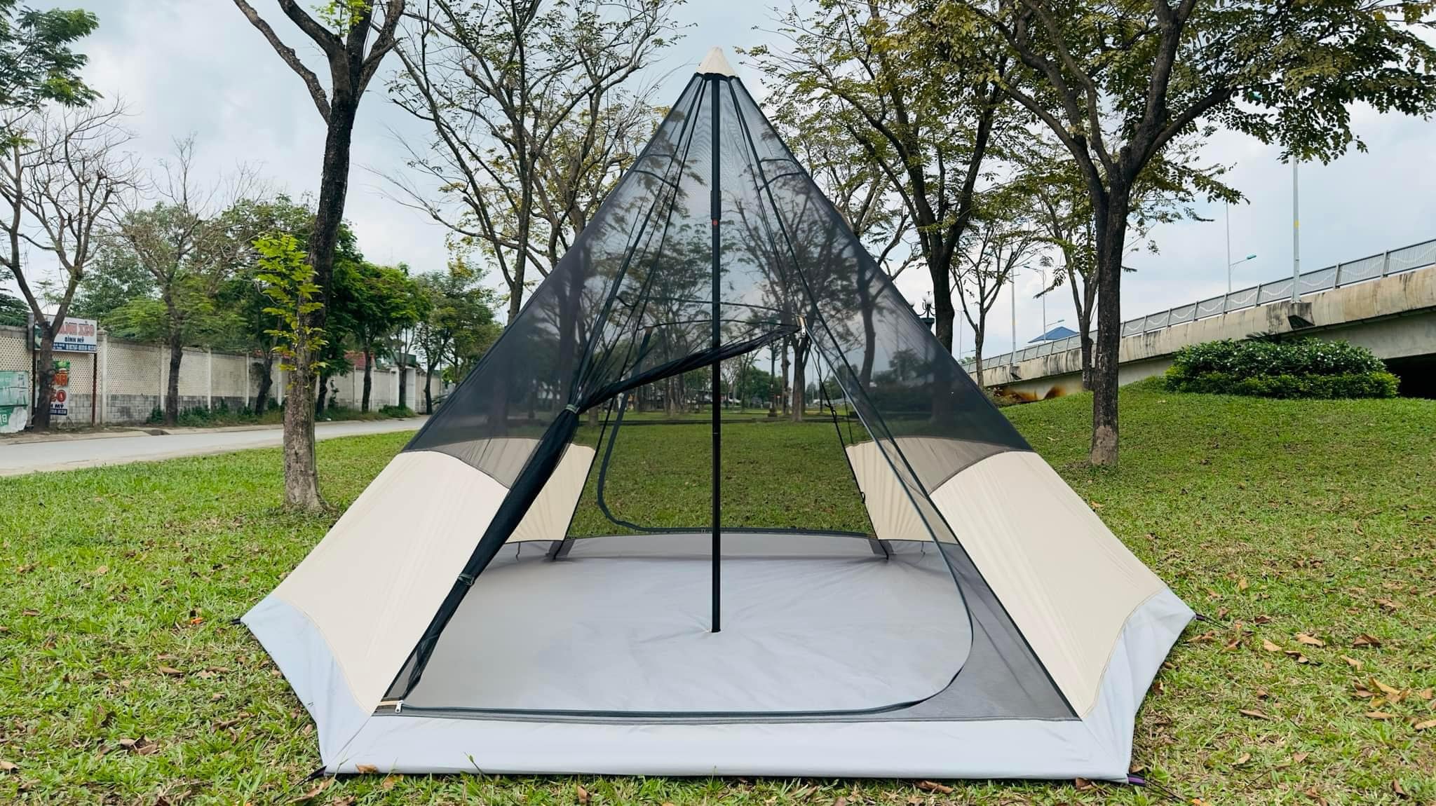 LỀU TRỤ MÔNG CỔ DOUBLE DOUBLE HILL 8P