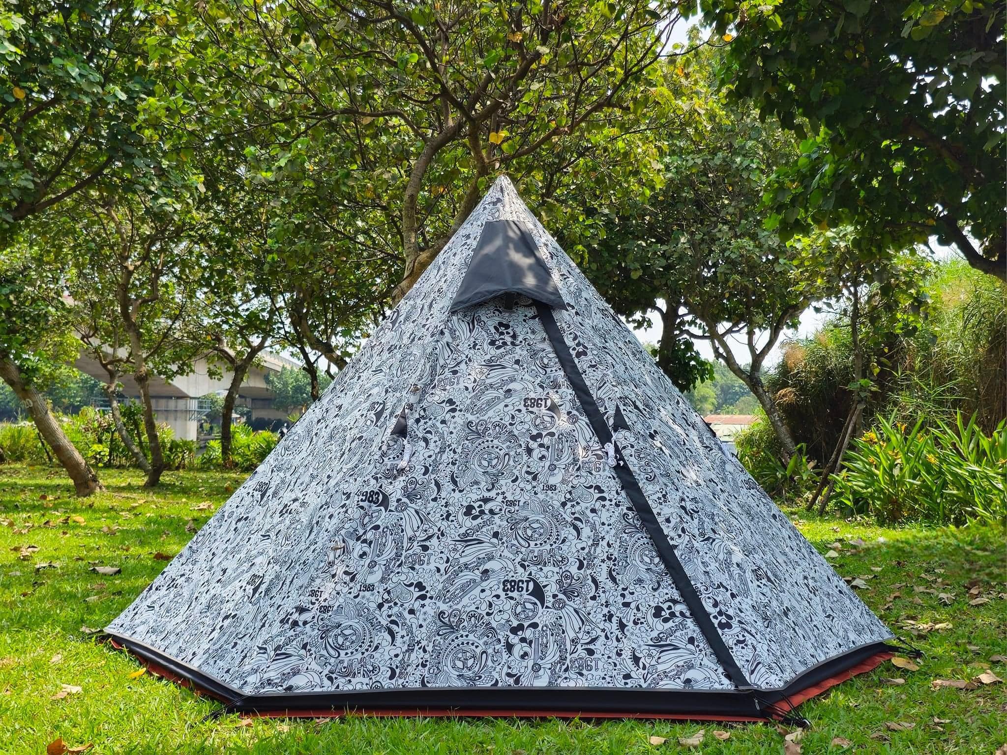 LỀU MÔNG CỔ, LỀU TRỤ DOUBLE HILL 4P