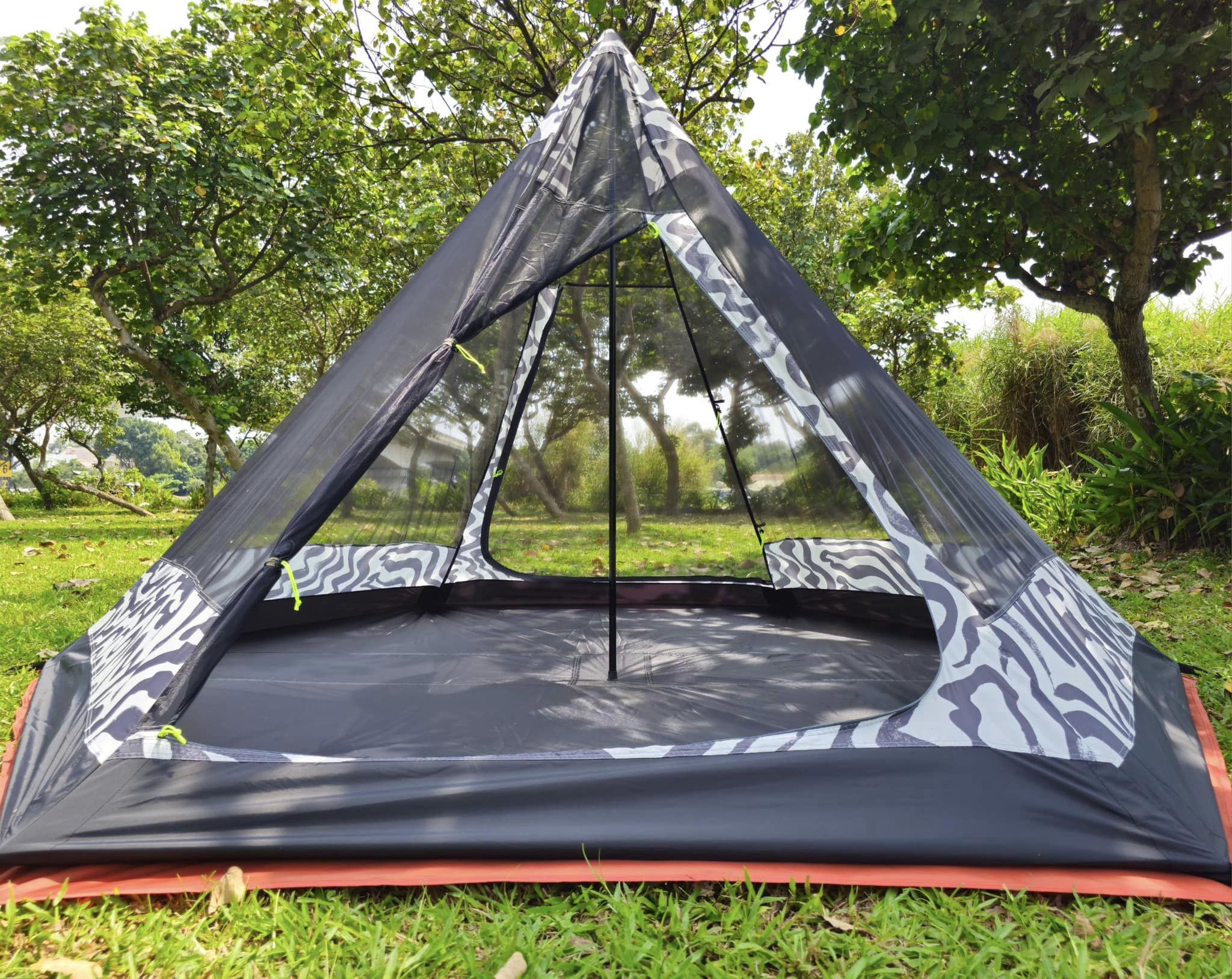 LỀU MÔNG CỔ, LỀU TRỤ DOUBLE HILL 4P