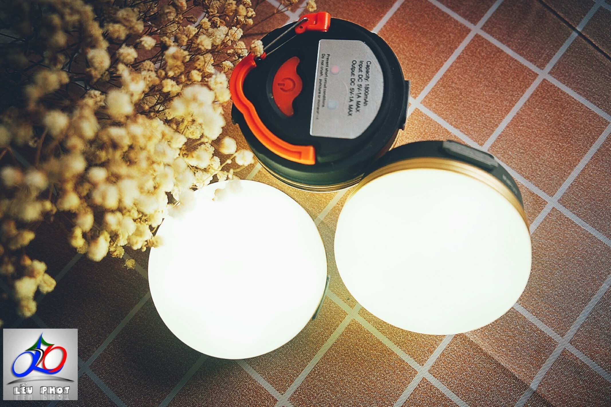 ĐÈN SẠC LED TREO LỀU CẮM TRẠI NHỎ GỌN