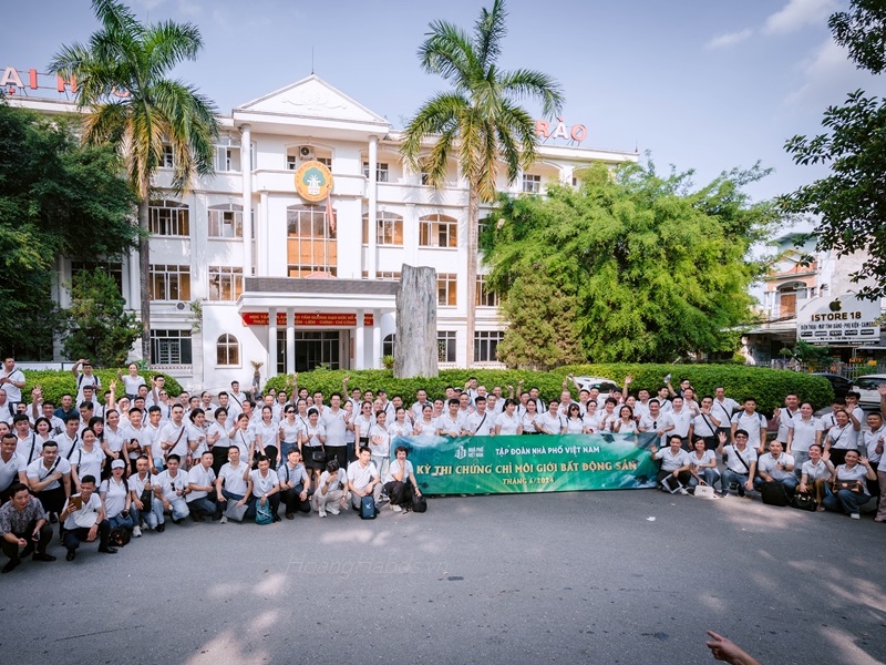 Nhà phố Việt Nam tổ chức cho nhân viên đi thi chứng chỉ nghiệp vụ môi giới BĐS
