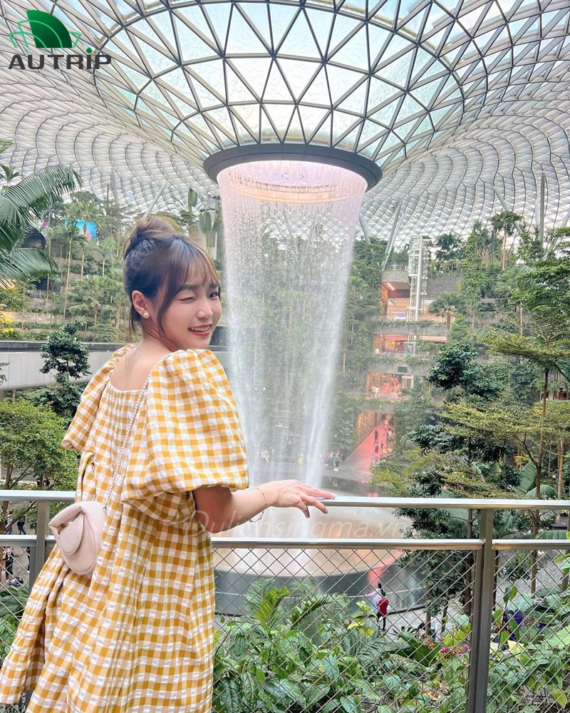 Jewel là thác nước trong nhà cao nhất thế giới tại sân bay Changi - Singapore