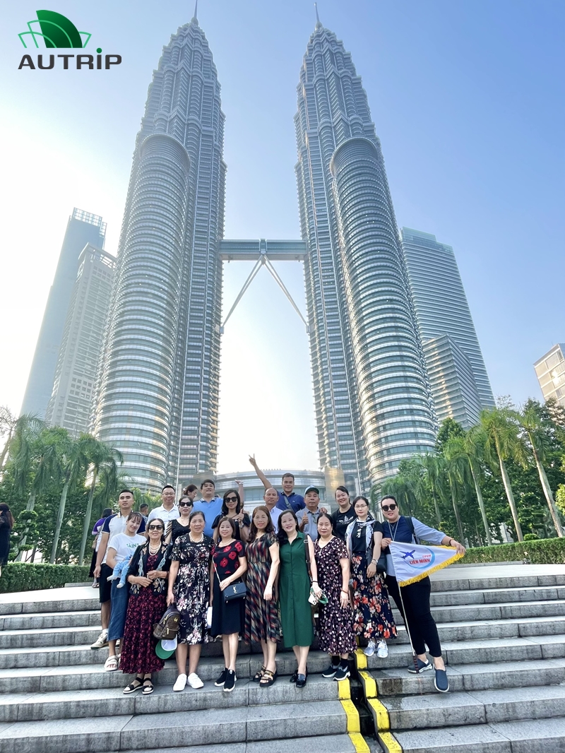 Tháp đôi Petronas cao nhất thế giới, là biểu tượng của Malaysia