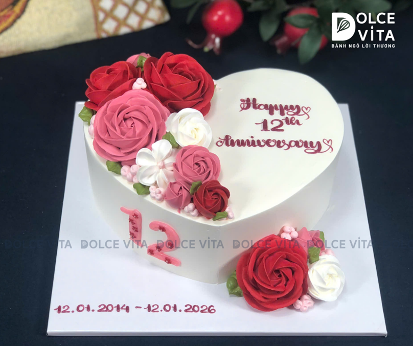 [0387] (100) Bánh trái tim kỷ niệm tình yêu