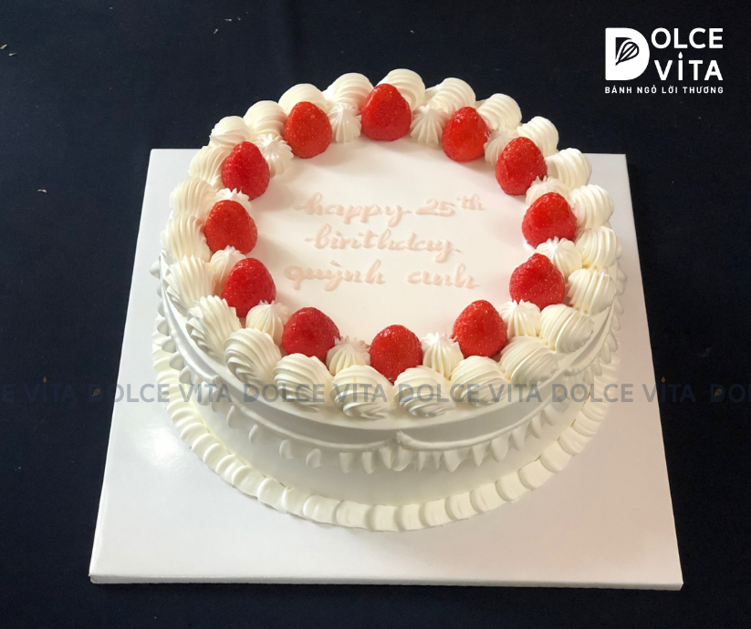 791 (30-70-100) Bánh tối giản màu trắng trang trí dâu tây [Liti]