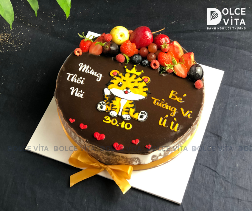 438 (50) Bánh socola mousse vẽ hổ cho thôi nôi của bé