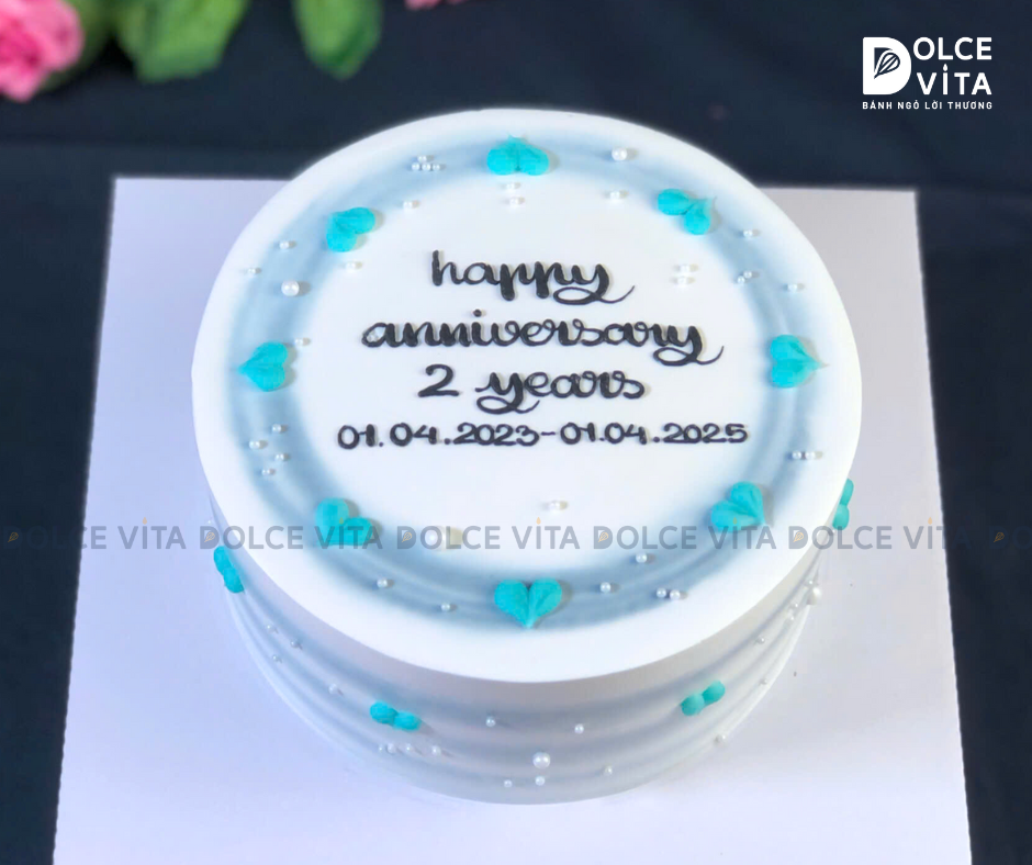 031 Bánh tối giản tông trắng xám
