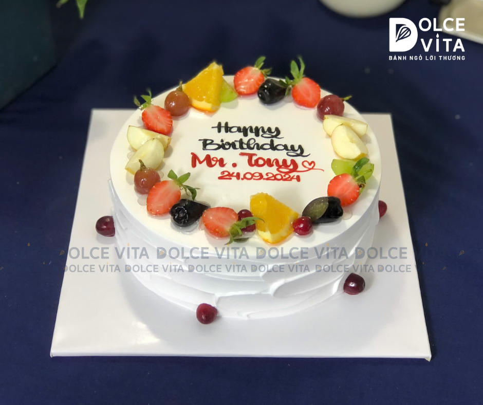 909 Berry Cake