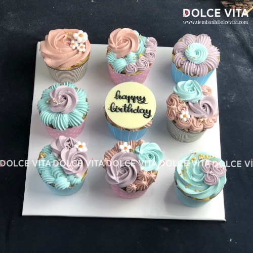[1402] Set 9 cupcake trang trí hoa kem