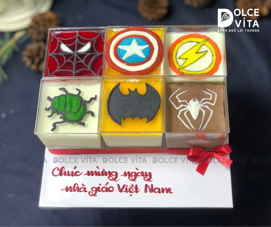 1120 (6) Set bánh ly nhiều vị vẽ chủ đề Siêu anh hùng