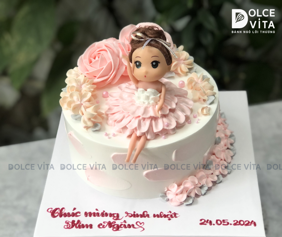 [1206] (80) Bánh Sinh Nhật Búp Bê Bé Gái Tone Hồng Cam