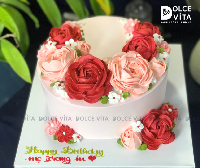 [329] (SM80-120-180) Bánh kem hoa tươi bằng kem - Món quà ngọt ngào dành tặng người Phụ nữ