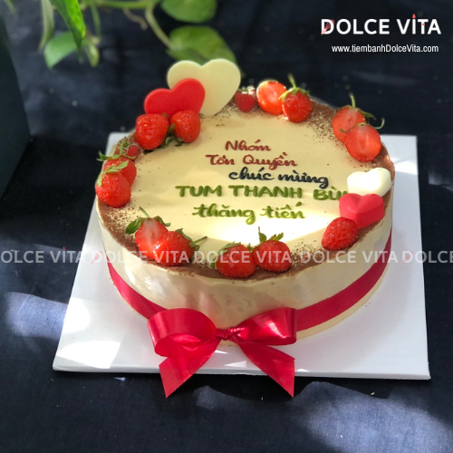 T008 - Bánh Tiramisu trang trí trái cây tươi