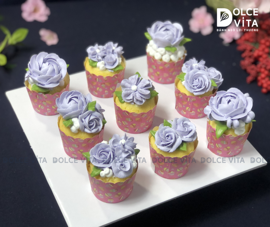 1875 (39) Set 9 cupcake hoa tone tím