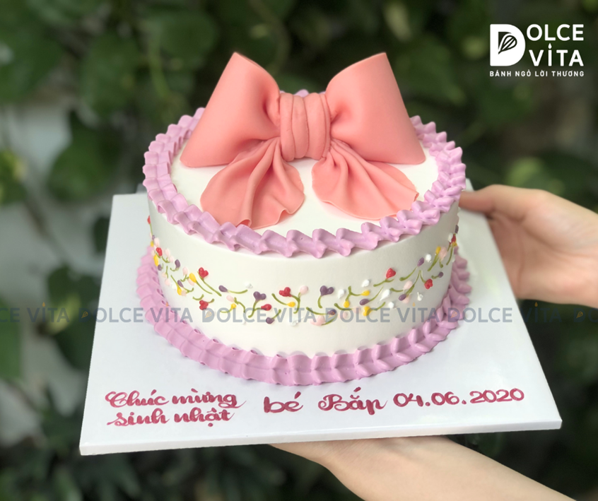 282 (200) Bánh tạo hình 3D Nơ xinh xắn (đặt trước 2 ngày)