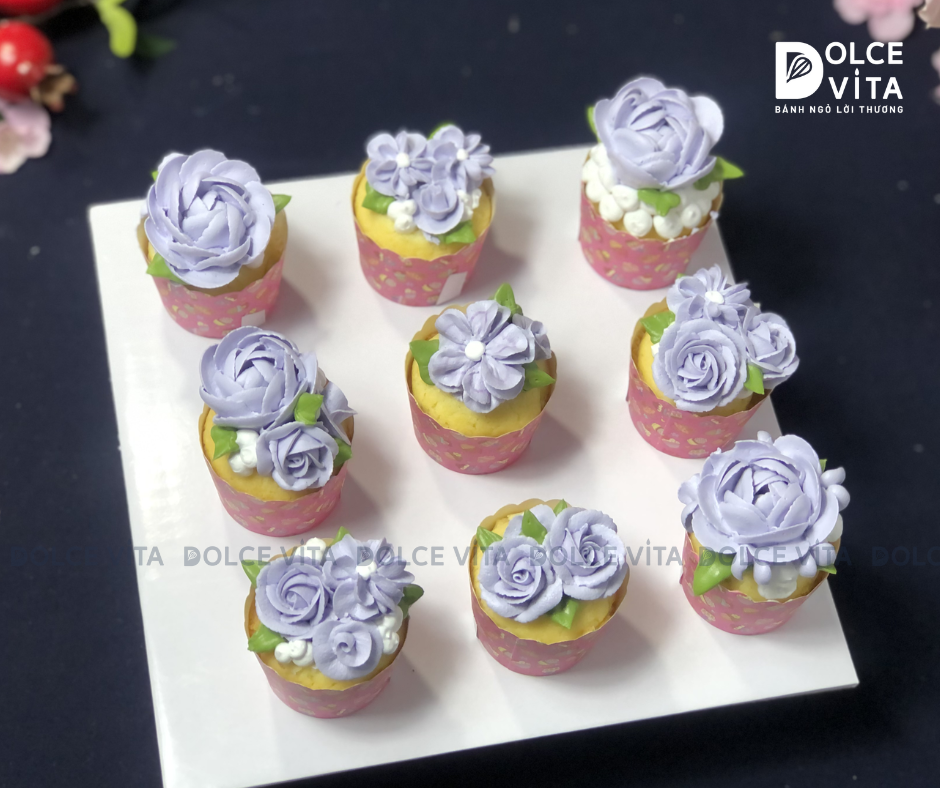 1875 (39) Set 9 cupcake hoa tone tím