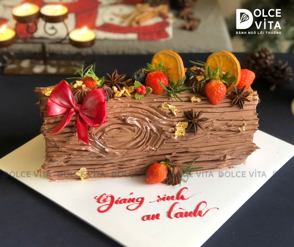 C043 Bánh khúc cây (Yule Log Cake for Christmas) trang trí trái cây
