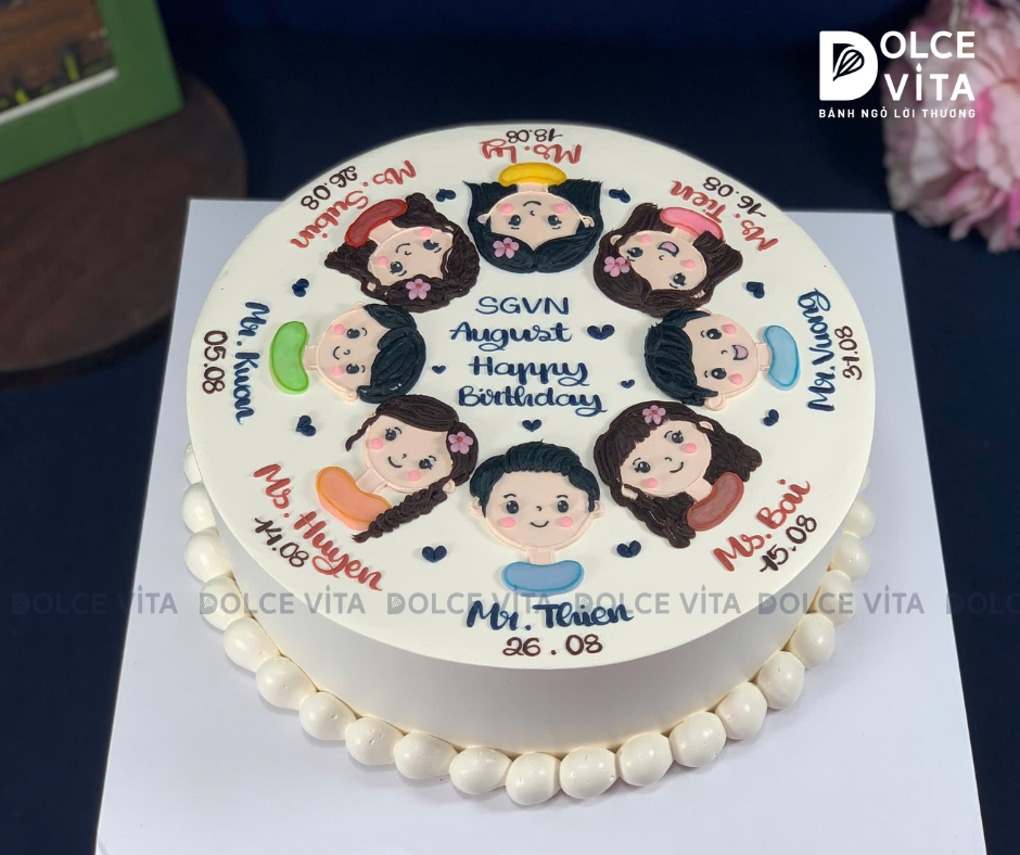 1529 (M-80+) Bánh Kem Vẽ Hình Chibi cho Team/Gia Đình – Món Quà Ngọt Ngào Cho Mọi Dịp