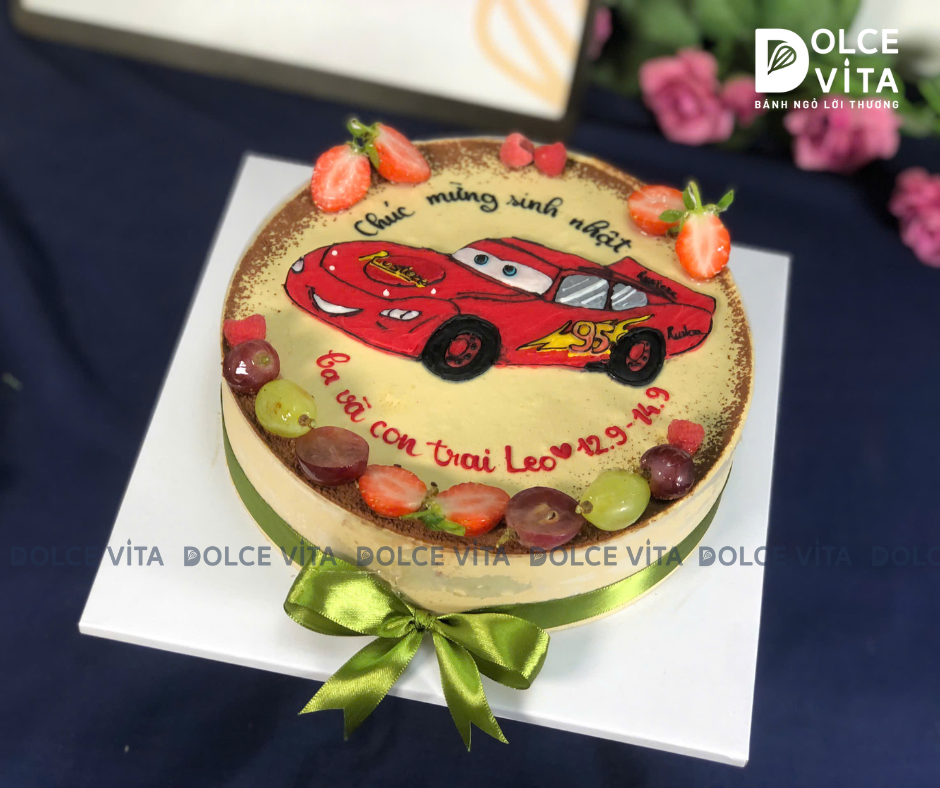 [2062] (65) Bánh vẽ xe Đua Lightning McQueen dành tặng cho fan nhí yêu tốc độ