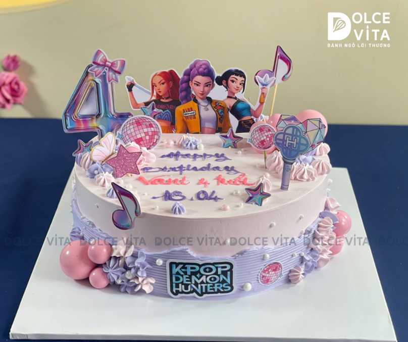 [3000] (120) Bánh kem chủ đề Rumi cho fan K-pop