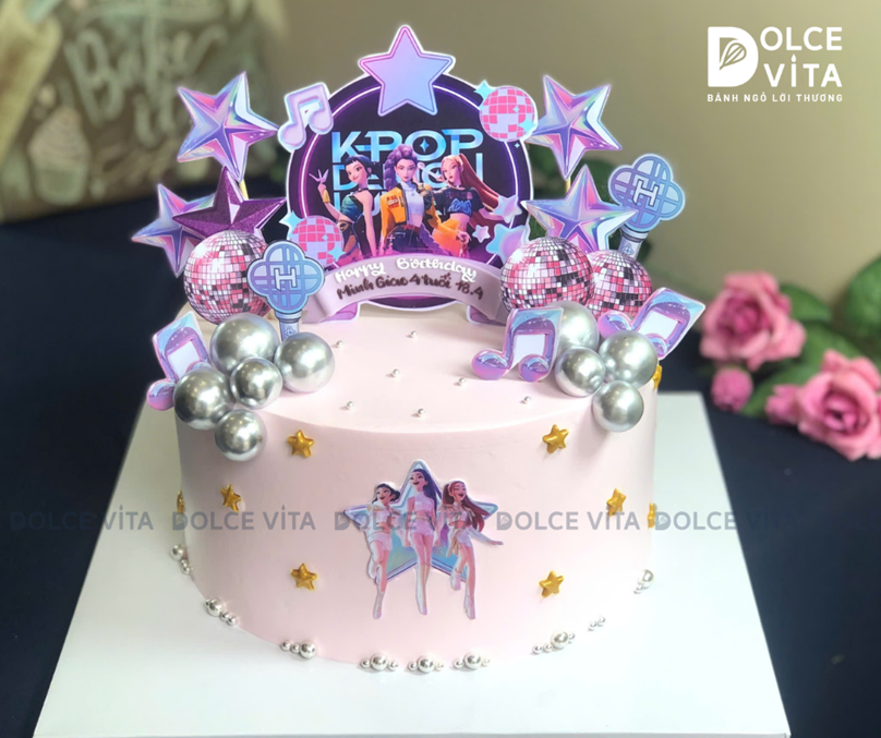 [3001] (120) Bánh kem chủ đề Rumi cho fan K-pop