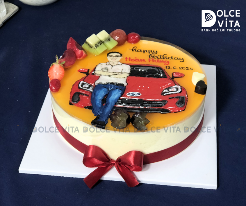 477 (180) Bánh mousse chanh dây vẽ chibi người và xe Subaru