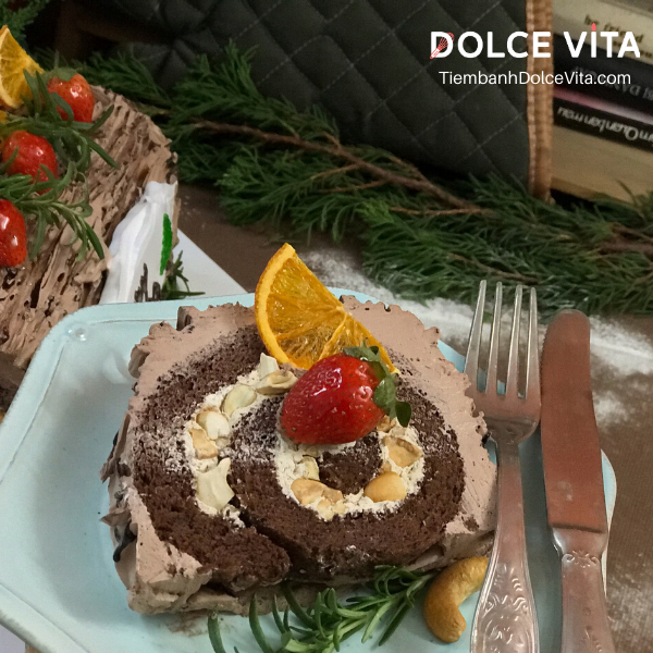 C043 Bánh khúc cây (Yule Log Cake for Christmas) trang trí trái cây